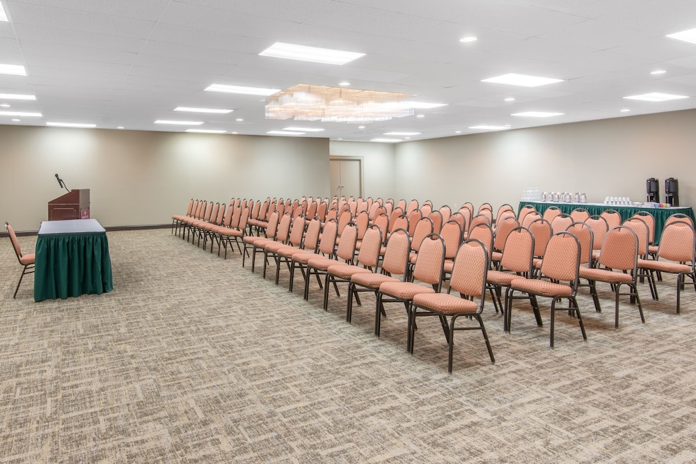 Crowne Plaza Hotel Hickory by IHG - photo 31