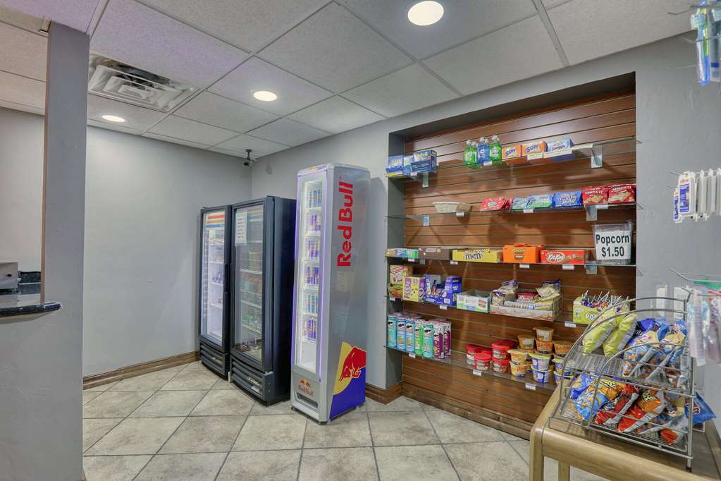Quality Inn & Suites Green Bay Downtown - photo 63