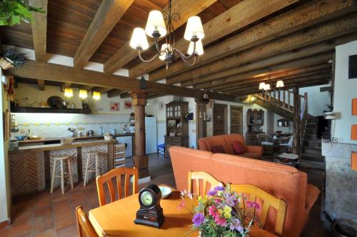 La Fuente de Pavia — 4-Star Luxury Hotel in Caballar, Spain