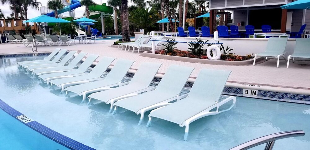Orlando Getaway: Near Disney Pool Resort - photo 8
