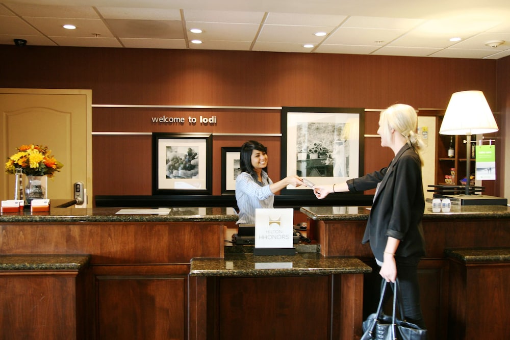 Hampton Inn & Suites Lodi - photo 7