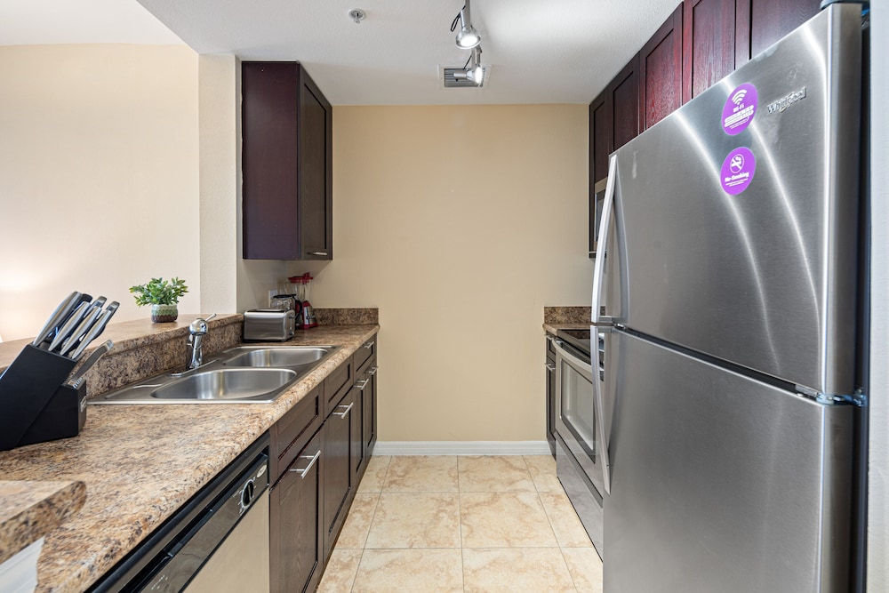 Dharma Home Suites South Miami at Red Road Commons - photo 31