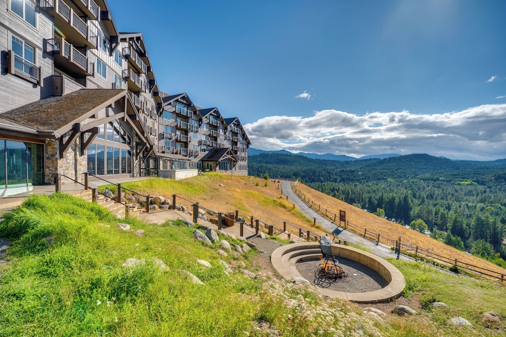 PNW Paradise Lodge Condo in Suncadia Resort in Cle Elum, United States