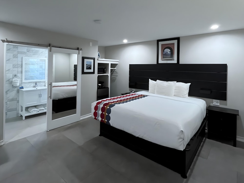 Inn By the Bay Monterey - featured photo