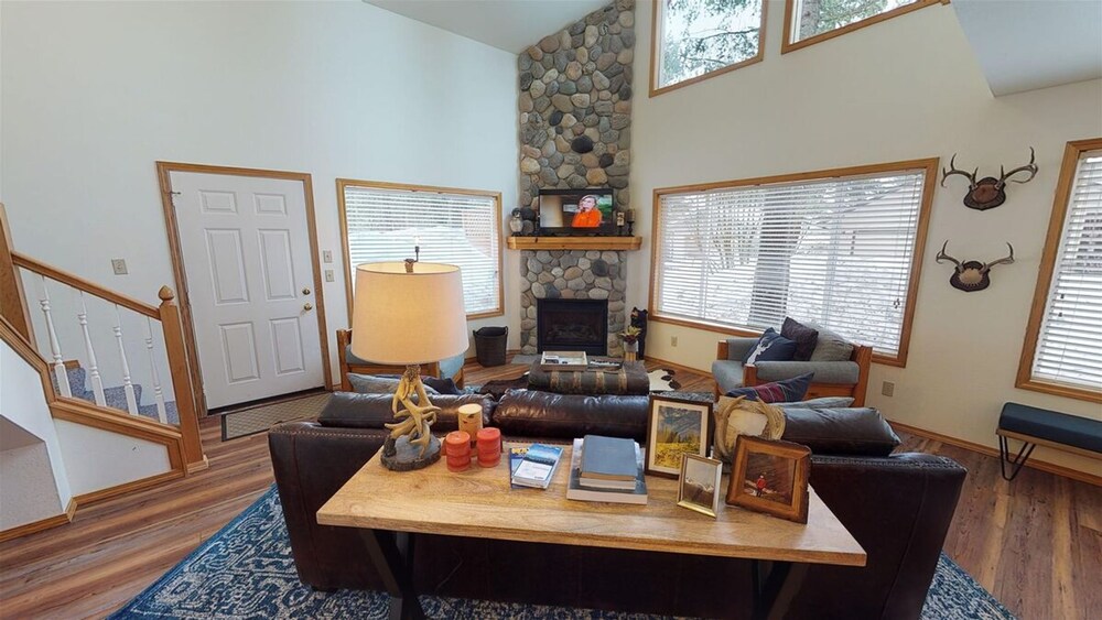 Longhorn Hideaway by Casago McCall Donerightmanagement - photo 15