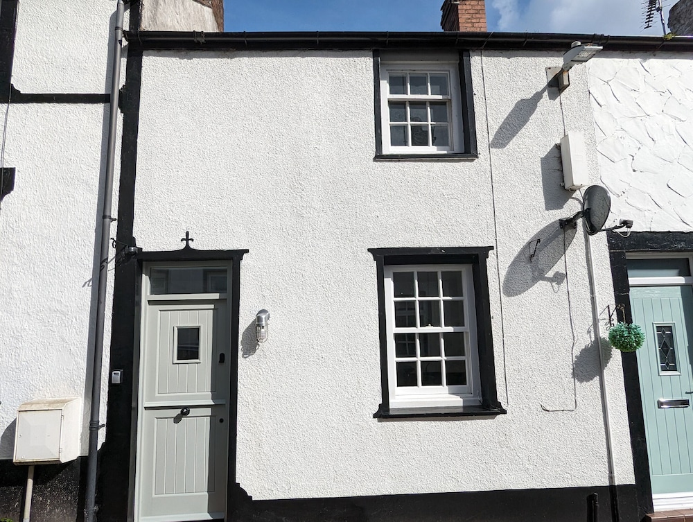 Merywen Cottage — 4-Star Luxury Hotel in Conwy, United Kingdom