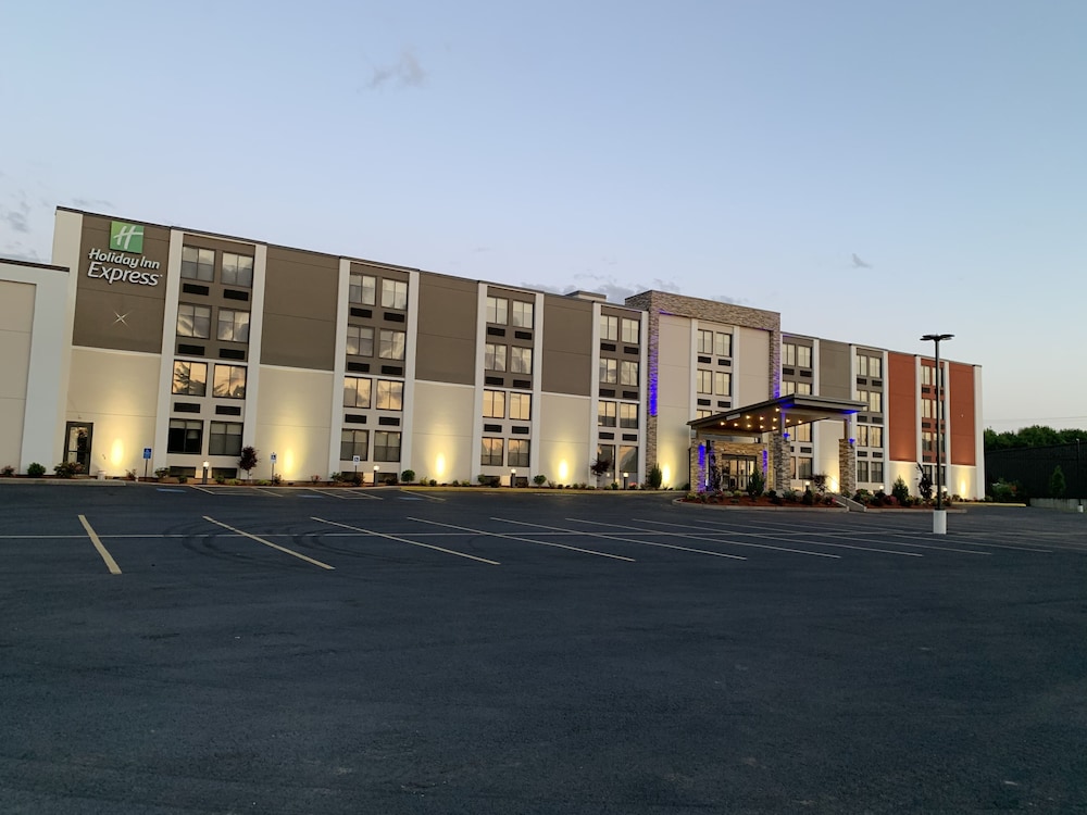 Holiday Inn Express Fall River North by IHG - photo 25