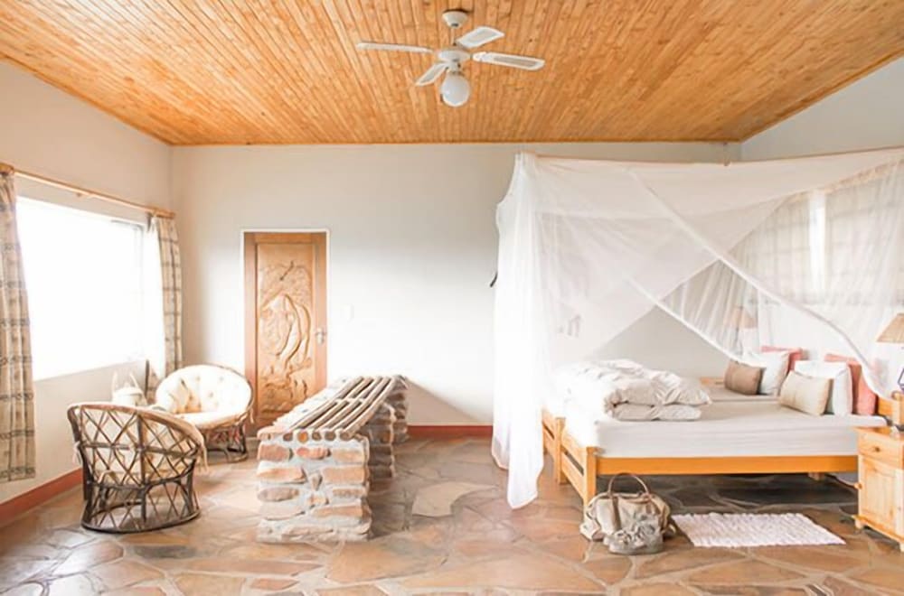Toko Kamanjab Lodge & Safari — Khorixas — photo 2