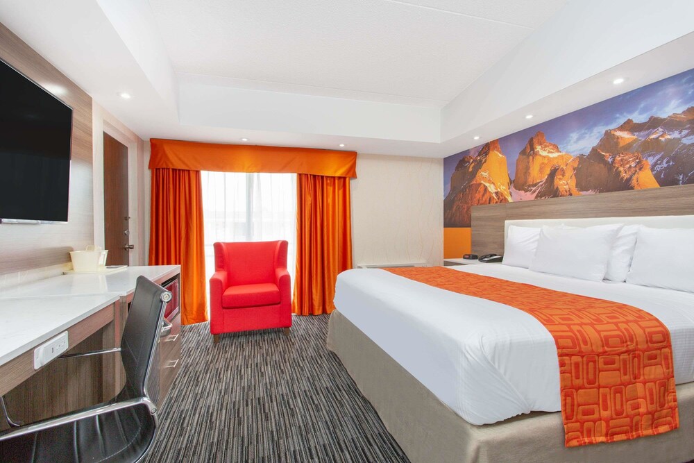 Howard Johnson by Wyndham Harrisburg - photo 7