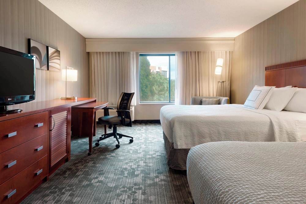 Courtyard by Marriott Akron Fairlawn - photo 9