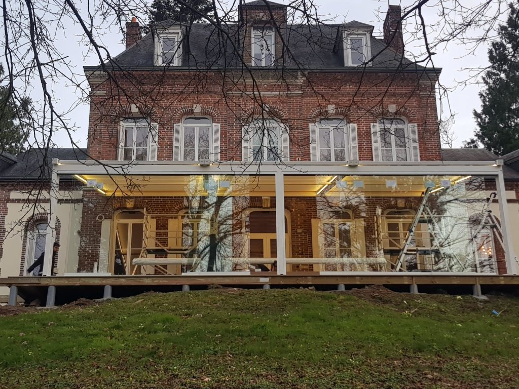 Le Clos des Lodges - carbon neutral hotel in Bernay
