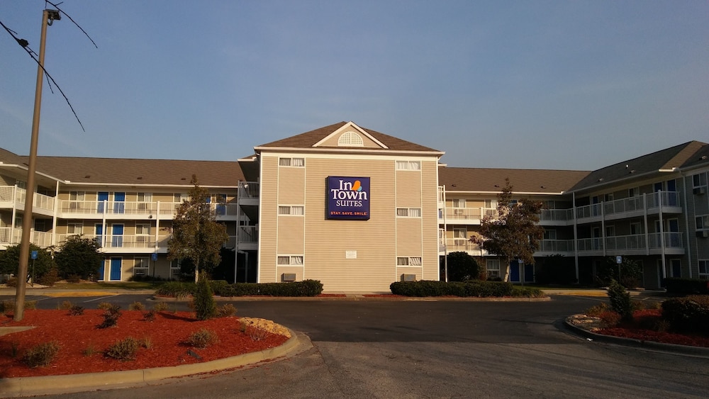 InTown Suites Extended Stay Savannah GA - photo 25