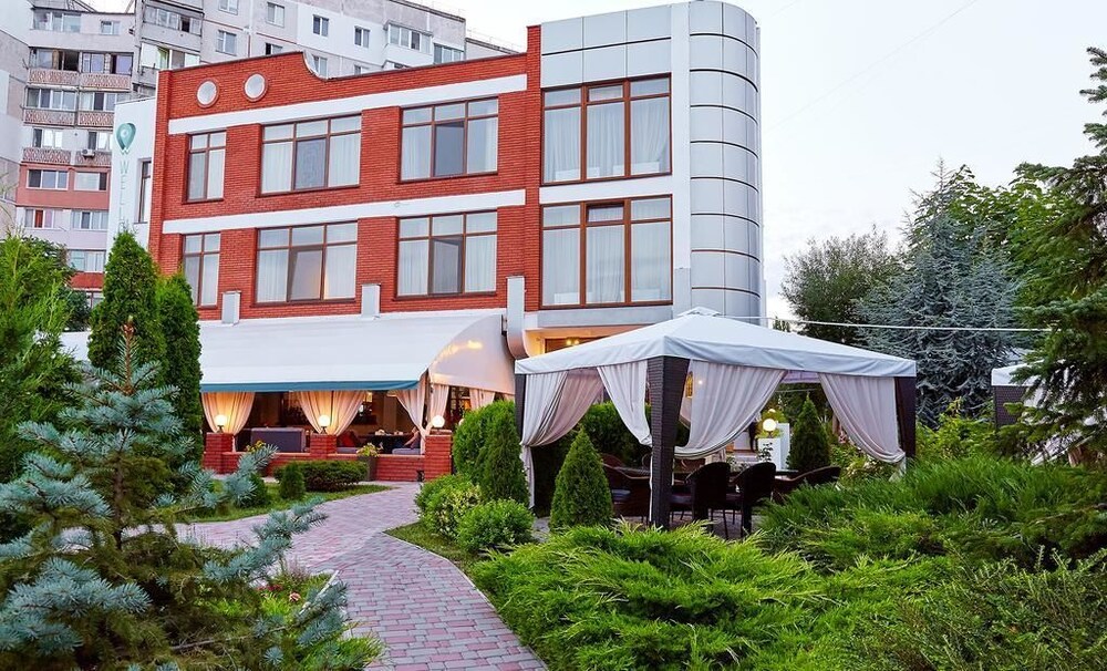 WellOtel Yuzhne — hotel in Pivdenne