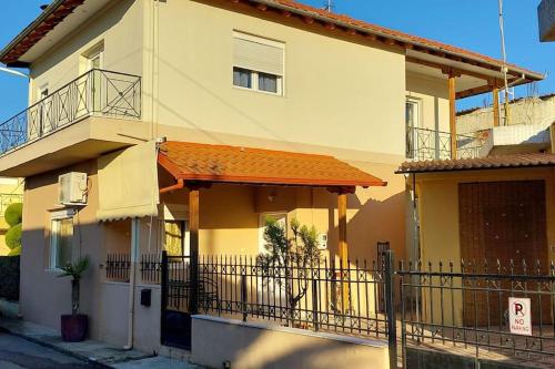 Νώε — 4-Star Luxury Hotel in Peristasi, Greece