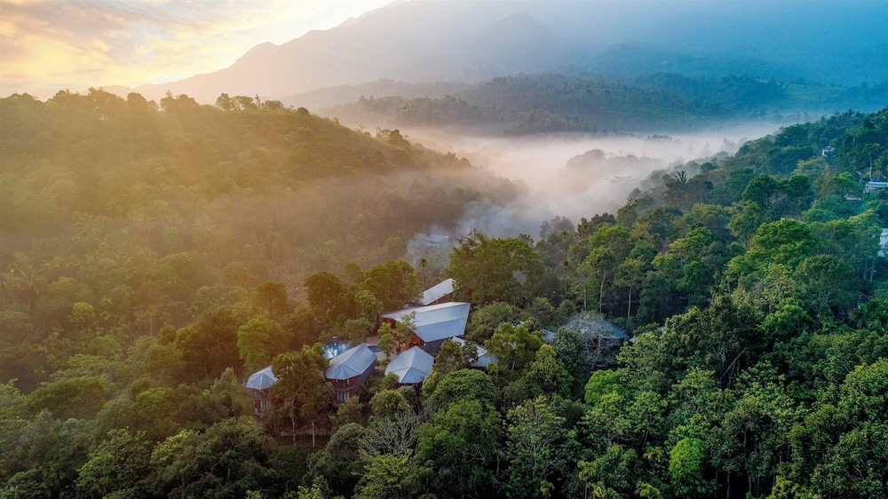 Vyna Hillock Resort and Spa in Kalpatta, India