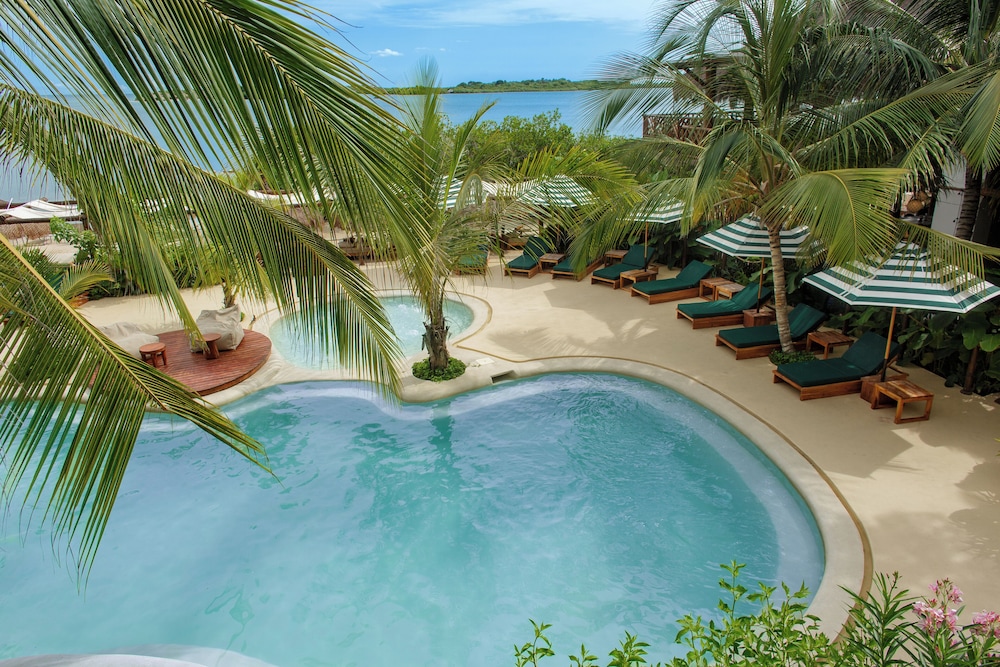 Aura Hotel Barú in Cartagena, Colombia