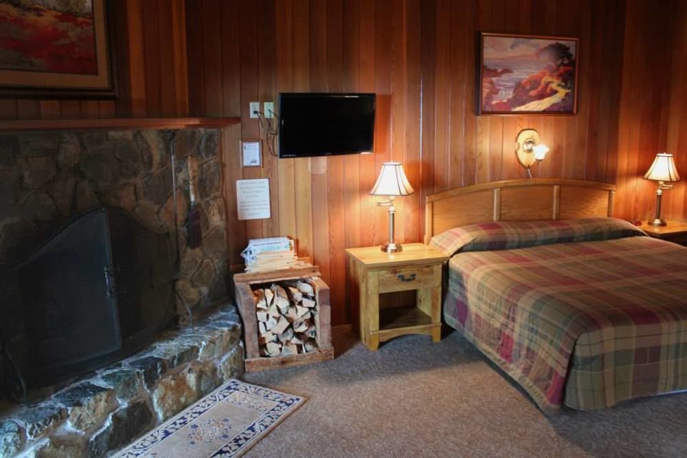 Ireland's Rustic Lodges - photo 9