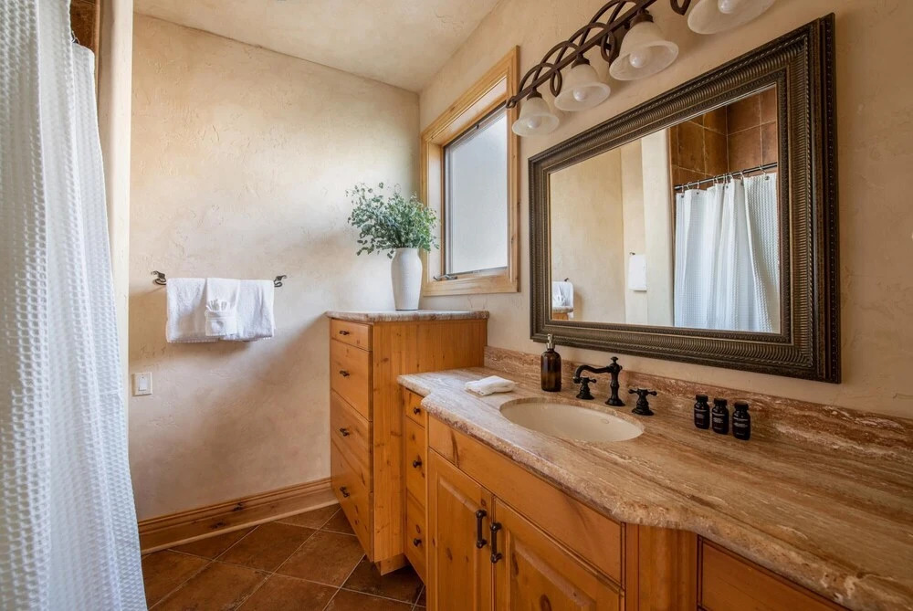 Cherry Ridge by Avantstay Incredible Mountain Mansion w Game Room Hot Tub & Views - photo 9
