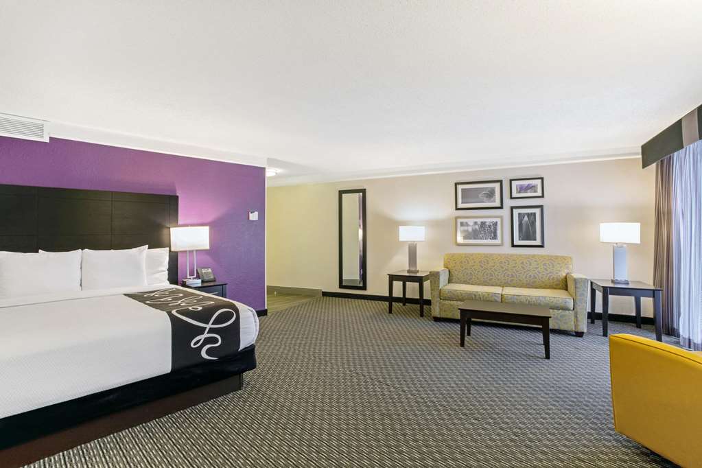 La Quinta Inn & Suites by Wyndham Boston Andover - photo 24