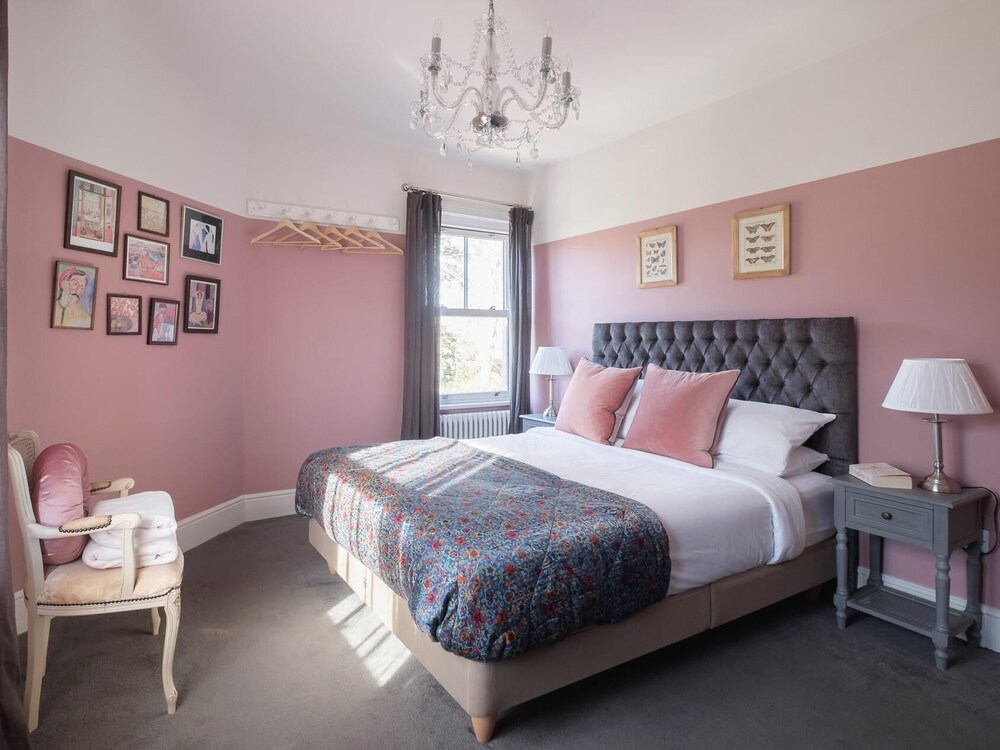 The Victorian Post House Central Frome — 5-Star Luxury Hotel in Frome, United Kingdom