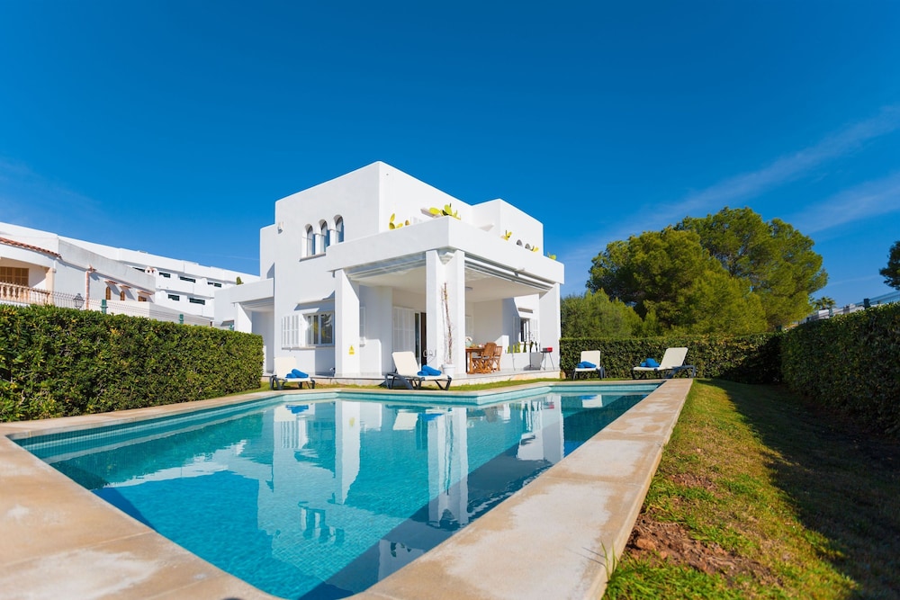 Sa Caleta — 4-Star Luxury Hotel in Santanyi, Spain