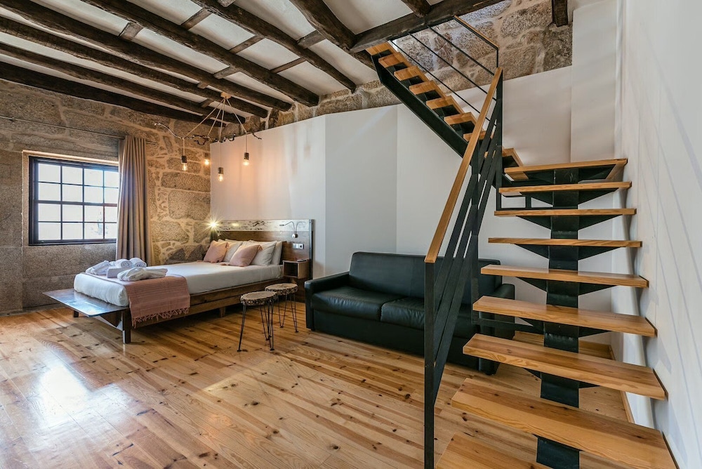 GuestReady CastleRock Pub & Hotel — hotel in Porto