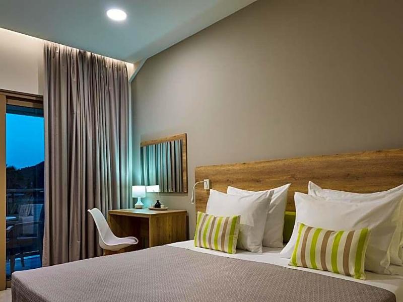 Grape Vine - carbon neutral hotel in Unknown City