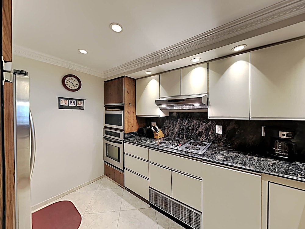Regency Towers by Southern Vacation Rentals - photo 146