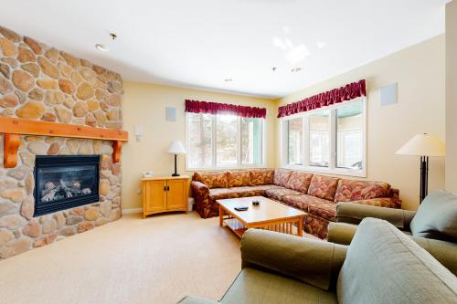 Eagles Unit #1 — 4-Star Luxury Hotel in Jeffersonville, United States