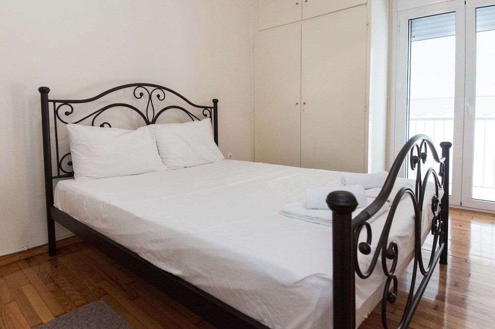 City Center Simple Apartment Stay — 4-Star Luxury Hotel in Athens, Greece