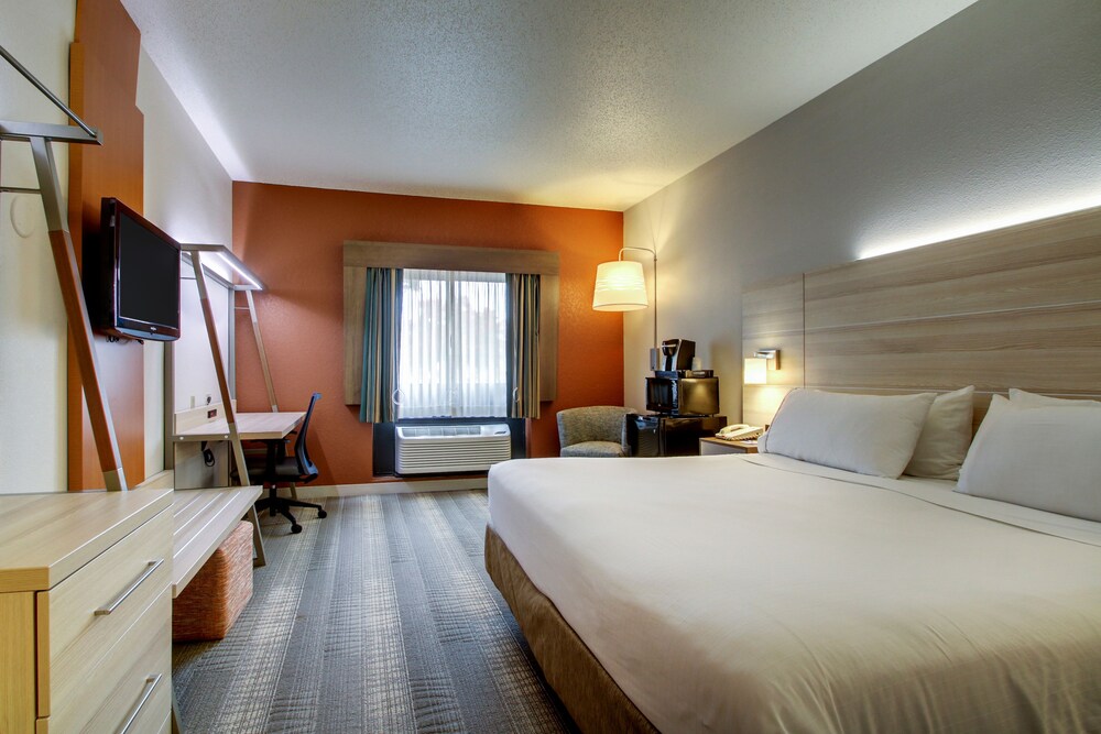 Holiday Inn Express Milwaukee North Brown Deer Mequon by IHG - photo 5