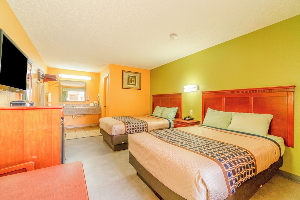 Crown Inn By Oyo Denver Tx - photo 21