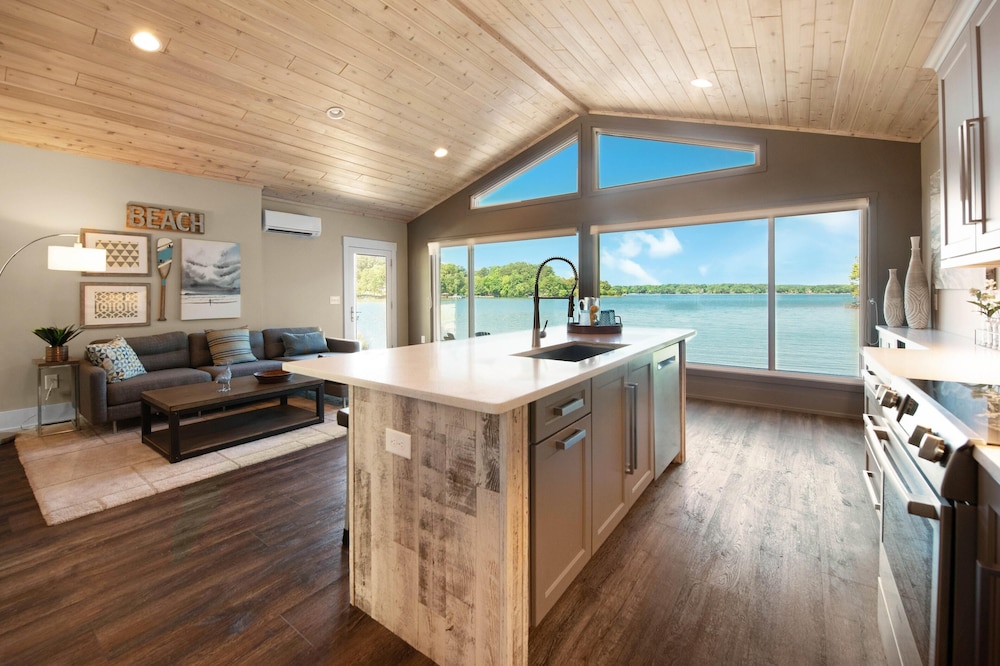 Lake Norman Hideaway - photo 10