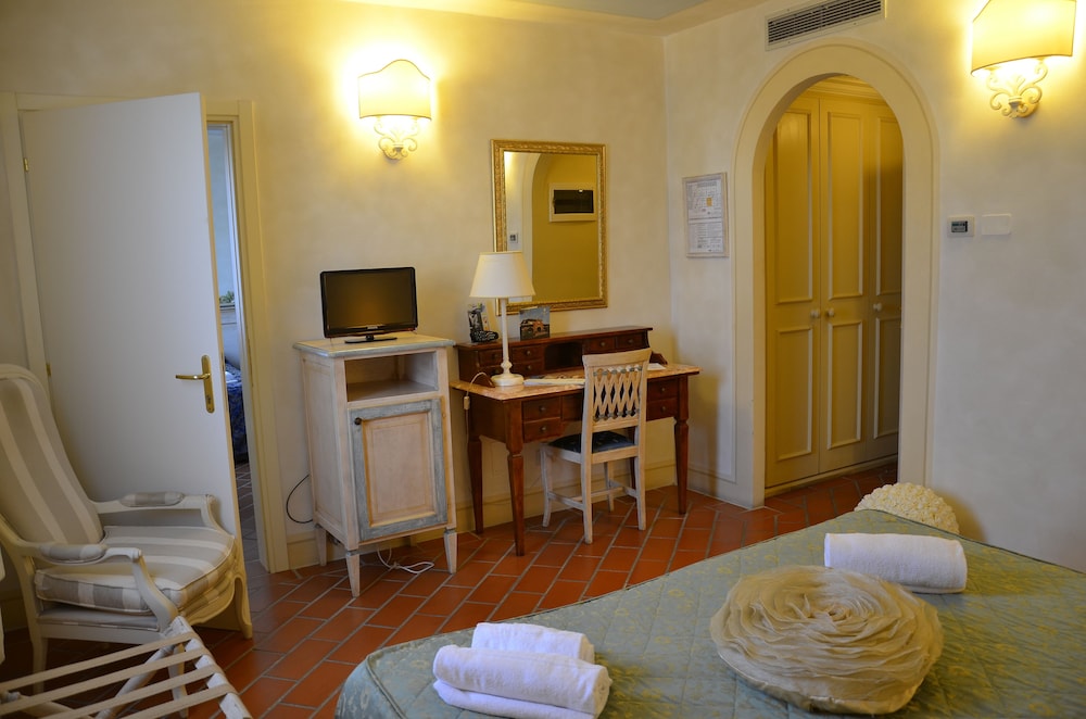 Hotel Borgo il Poeta — hotel in Santa Maria A Monte