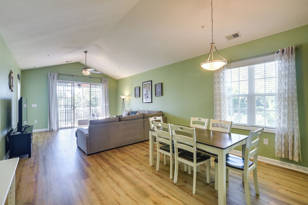 Barefoot Resort Condo w Pools & Balcony - photo 7