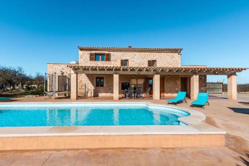 Villa Capo — 4-Star Luxury Hotel in Buger, Spain