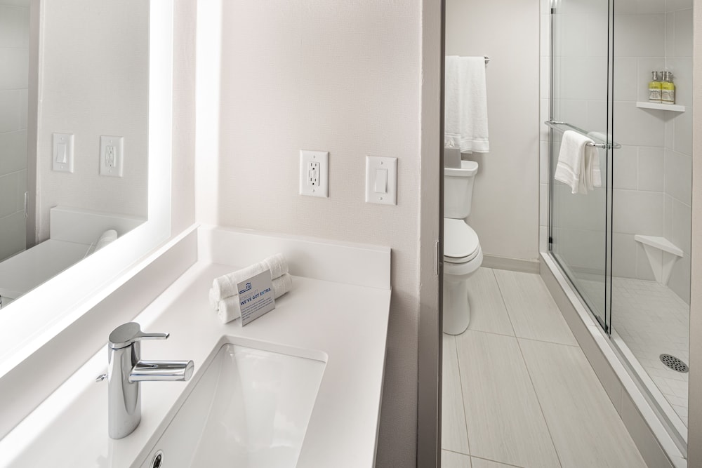 Holiday Inn Express & Suites Atlanta Downtown by IHG - photo 75