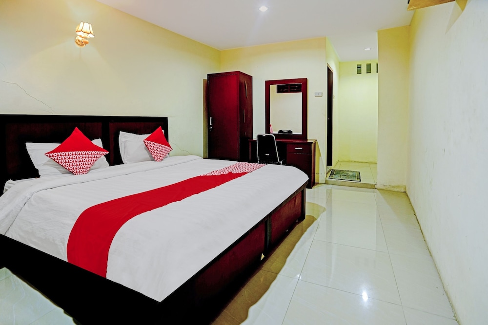 OYO 90331 Hotel Toba Shanda in Parapat, Indonesia