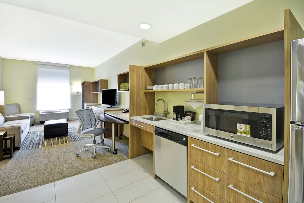 Home2 Suites by Hilton Dallas Addison - photo 15