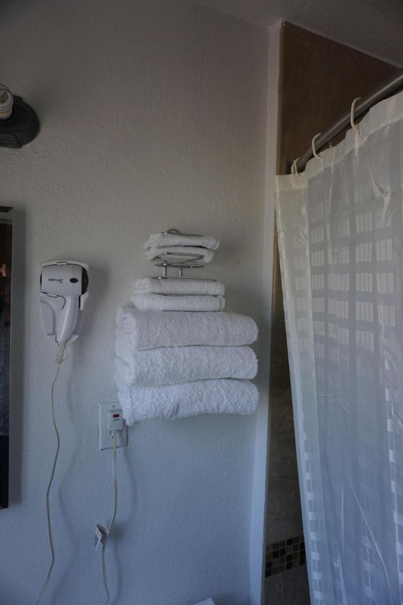 Las Palmas Hotel - photo 21