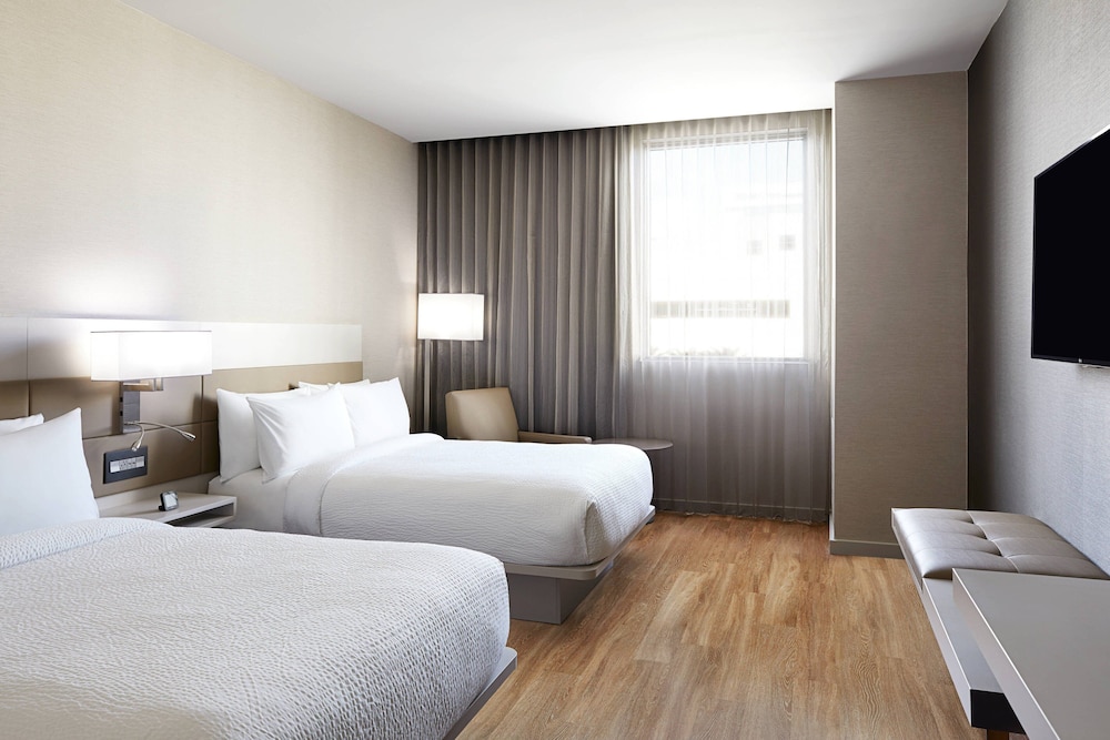 AC Hotel by Marriott Miami Aventura - photo 23