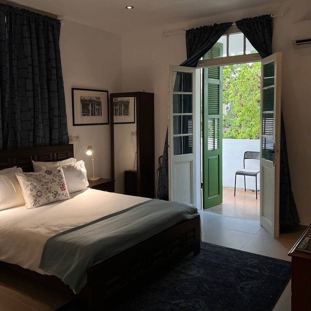 Eden Hotel — hotel in Haifa