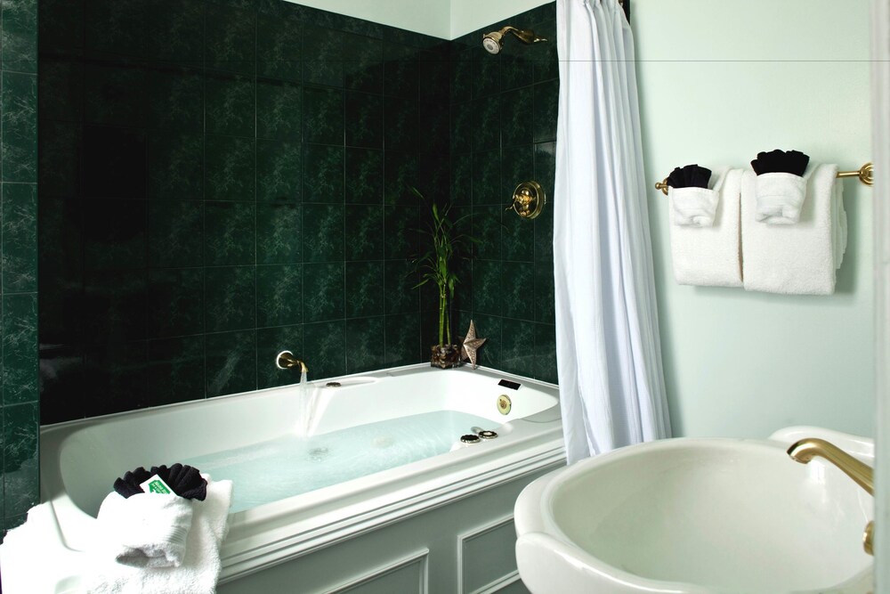 Maine Stay Inn & Cottages - photo 62