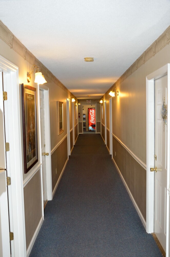 Four Seasons Country Inn - photo 34