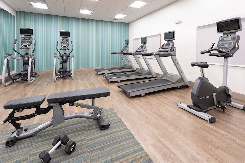 Holiday Inn Express & Suites Firestone Longmont by IHG - photo 18