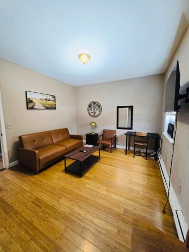 Suites On East Side Near Whole Foods Brown University Miriam Hospital Mbta Downtown — Providence
