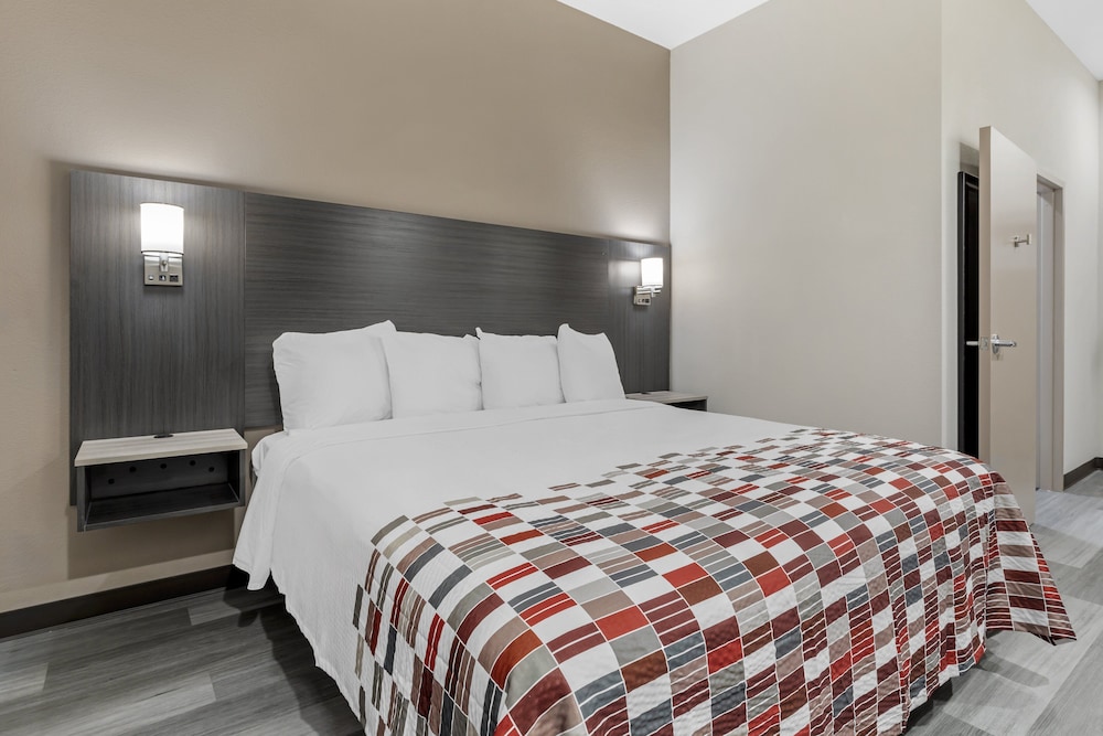 Red Roof Inn Hutchins - photo 16