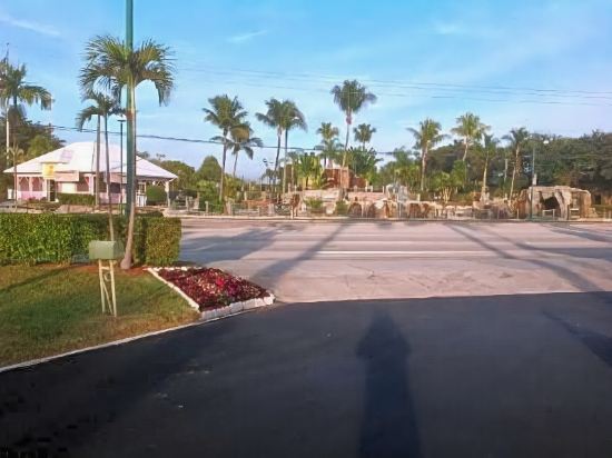 Tamiami Motel - photo 9