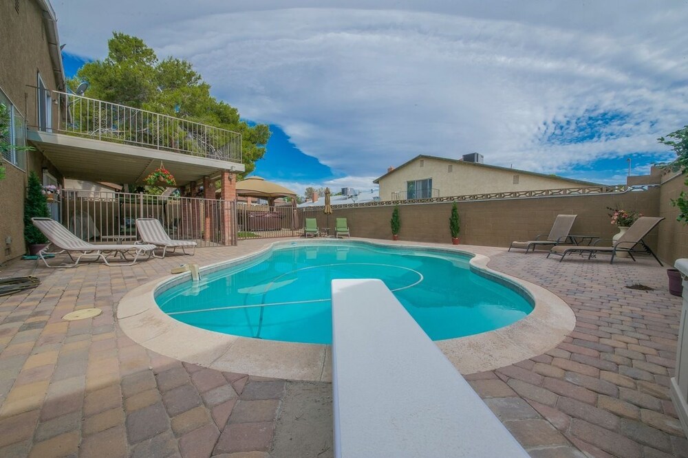 4br 9m to Vegas Strip with Spa - photo 6