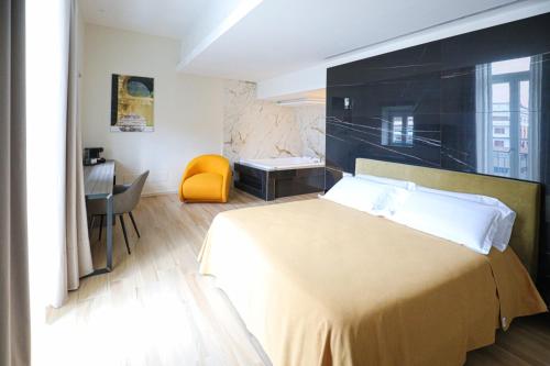 Municipio Luxury Suite — 4-Star Luxury Hotel in Naples, Italy